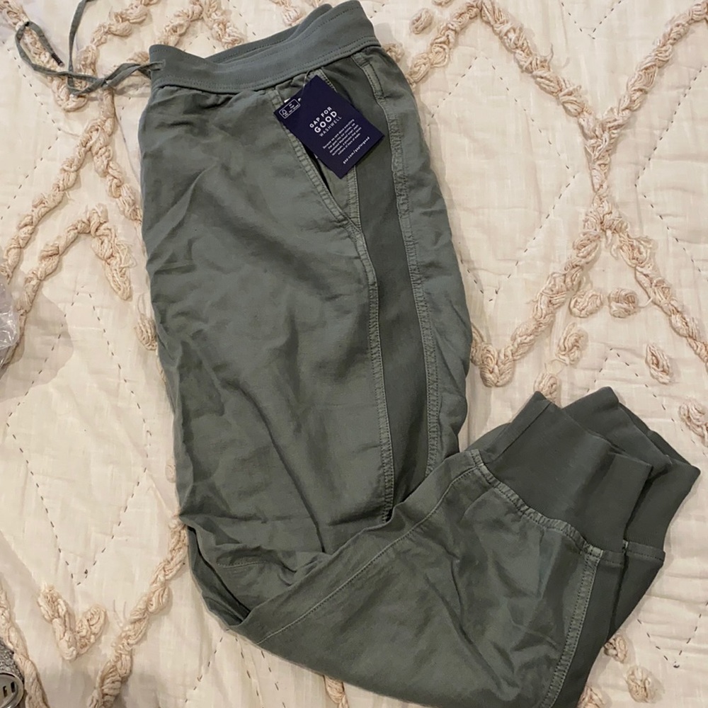 Gap Linen Jogger